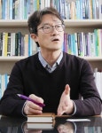 [위기의 아동보호체계 ③│인터뷰 : 최 영 중앙대 사회복지학 교수] 공공은 조사, 민간은 예방 역할 나눠 보호