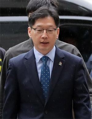 한국 정치계, 김경수 복권 논란으로 이재명-여권 진실 공방 관전