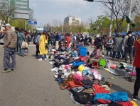[봄맞이, 우리지역 알뜰나눔장터 개장!]잘만 고르면 횡재! 알뜰장터에서 중고물품 사고 팔아볼까?