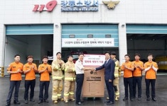 LG전자, 강원지역 소방서에 방화복 세탁기 기증