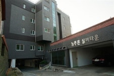 도심 속 전원분위기의 고품격 실버타운 일산 늘푸른 실버타운 개원