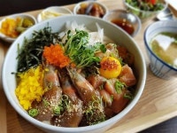 맛과 분위기 모두 잡은 데이트 명소