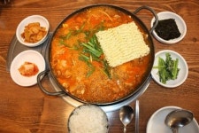 제주 돼지고기 듬뿍 들어간 ‘짜글이’ 맛보세요~