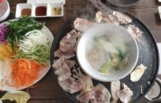 백송마을 김정숙 독자추천 맛집 - 호수공원 건강맛집 ‘호수월남쌈’