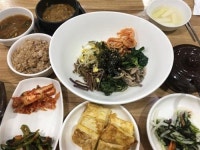 보리밥 한상과 구수한 팥옹심이, 소박해도 든든해요