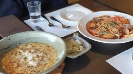 한옥의 멋, 이탈리아 맛의 색다른 조화