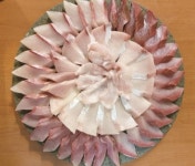 100% 자연산 생선회를 산지보다 더 신선하게!