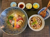 신사역 인근 분위기 있는 아담한 일식집 `하루루`