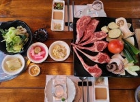 양갈비 오마카세의 고급스러운 맛 ‘양꽃’