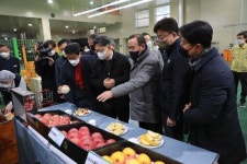 농식품부장관, 농산물유통센터 방문