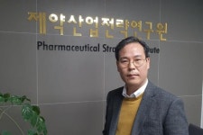 [인터뷰│정윤택 제약산업전략연구원 원장] "정부, 제약산업 혁신성 집중육성해야"