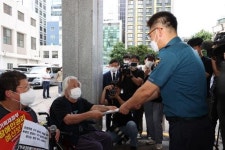 장애인시설 없는 곳 조사는 거부