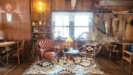 [플레이스] 미국 서부 개척 시대 재현 파주 이색 카페  ‘나바호’