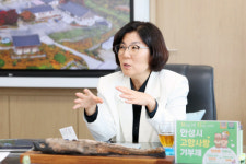 [단체장에게 듣는다 | 김보라 경기 안성시장] 중부내륙 중심도시 ‘안성’ 완성
