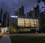 공공도서관 밤 10시까지 이용