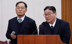 민주당, 다음달 ‘조작기소 특검’ 추진 검토