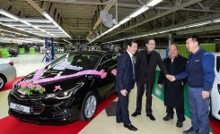 [오늘의 자동차 소식] 2/6 현대자동차, 2018년형 싼타페 출시 등