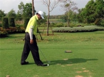 [스마트 골프] 티잉 그라운드의 평평한 지점을 찾아라