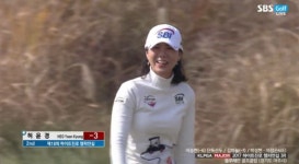 [영상] 하이트 진로 3R,  ‘행운의 샷’ 광고에서나 나올 법한 허윤경의 기막힌 샷