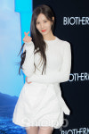 소녀시대 서현, 미니스커트 앙상한 다리~