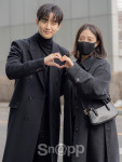 ‘킹소매’ 준호-세영 출근길 코트 커플룩
