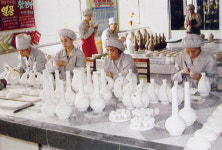 국내원료로 도자기용기 자체 생산