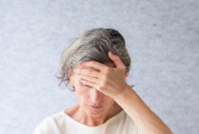 여성 갱년기 극복방법은…증상과 치료법, 예방에 좋은 음식