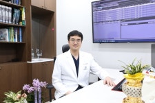 욱신욱신 발통증, 족저근막염, 등 의심해봐야… 정형외과 비수술치료 도움