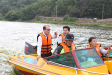 배광식 대구북구청장, 화담마을 보트탐방 나서