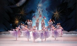 영상으로 만나는 수요 ART MOVIE 발레 “호두까기인형”