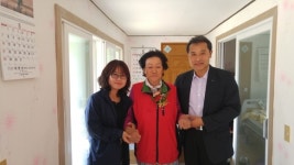 포항 송라면, 어버이날 맞아 사랑의 카네이션 전달