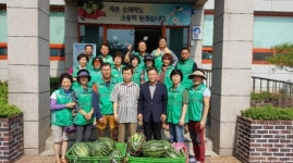 고령 쌍림면 새마을남ㆍ여協, 마을별 수박나눔 행사