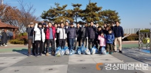 시민에 쾌적한 휴식처 제공 ‘구슬땀’