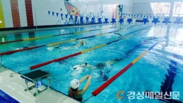 울진 국민체육센터, 수영장 정기회원 모집 내달부터 접수…3~6학년 초등학생 생존수영교실도 운영