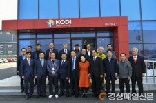 김천 의정회, 제2산단 ㈜코디 공장 견학