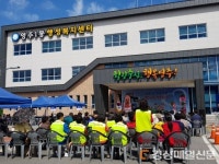 한국무용ㆍ웰빙댄스 공연…재래시장 활성화 온 힘