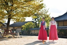 “‘새옷 갈아입는’ 영주 선비촌으로 오이소”