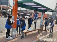 안동중, 버스 승강장+시 ‘무료함 해소’