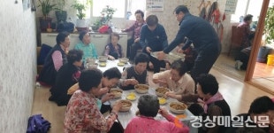 포항 북구청, 어르신 짜장면 대접ㆍ국악 공연 선봬