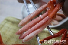 황금연휴에 가볼만한곳은 강릉 주문진 맛집 ‘주문진홍게무한리필’