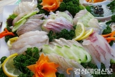 속초맛집 왕건횟집, 싱싱한 활어회·대게요리 원한다면 ‘안성맞춤’