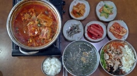 제주도 성산일출봉 맛집 꼭 가봐야할 곳, 제주해녀가 직접 잡아올리는 해산물만 제공하는 `어멍이해녀`