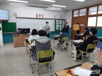 군위교육지원청, 효령고에 희망 꾸러미 전달