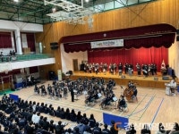 울진고 ‘사제동행 작은 음악회’  교사와 학생 음악으로 하나 되다