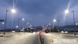  세상을 환하게 밝히는 빛…‘도로철도과’ 김천시민 행복 위해 뛴다