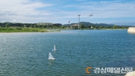 알씨요트세일링협회 | 울진서 RC요트 대회…물살 가르며 ‘세일링’