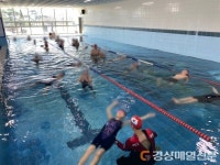 포항해양경찰서, 김천시민 생존수영 교육 실시