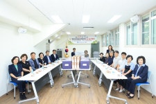 한국자유총연맹 대구수성구지회, 대한민국 전몰군경 미망인회 초청 후원물품 전달