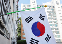 입주민 90% 태극기 펄럭인 칠곡 아파트