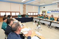 산불피해 의성여고 찾은 이주호 부총리